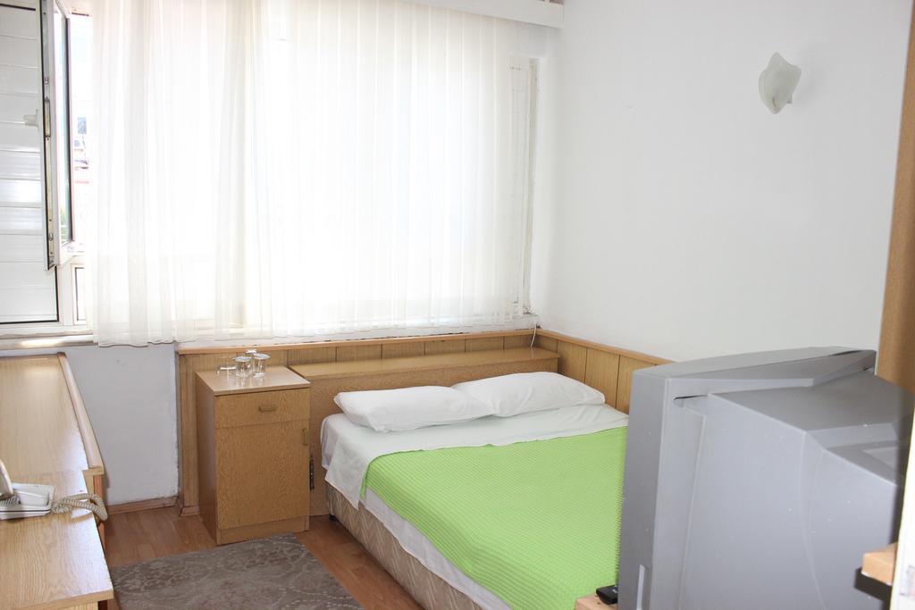 Hotel Ulke ヤロヴァ 部屋 写真