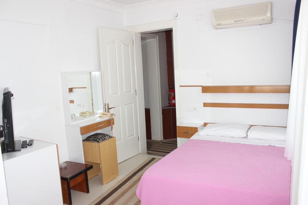 Hotel Ulke ヤロヴァ 部屋 写真